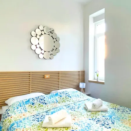 Maison d'hôtes En-suite Iris On Rokova Street - 5 Min Walk To The Old Town Of *