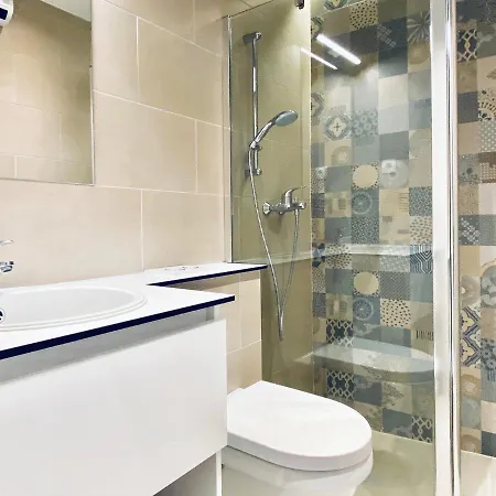 Maison d'hôtes En-suite Iris On Rokova Street - 5 Min Walk To The Old Town Of