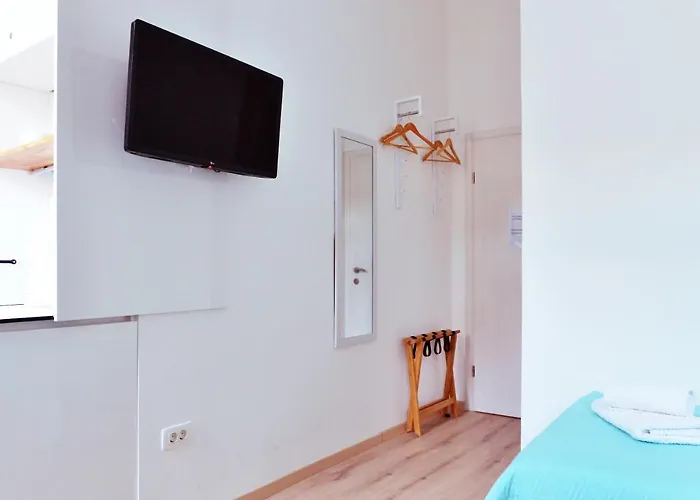 בית הארחה En-suite Iris On Rokova Street - 5 Min Walk To The Old Town Of