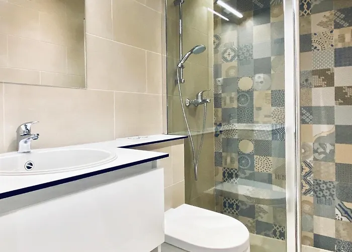 בית הארחה En-suite Iris On Rokova Street - 5 Min Walk To The Old Town Of