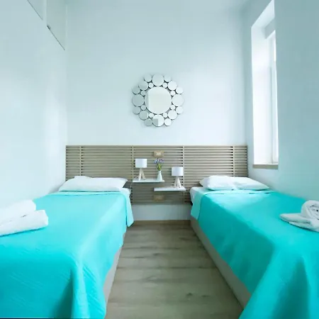 Affittacamere Iris En-suite - Secure & Cozy Base Near Old Town